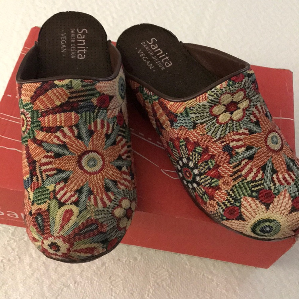 Sanita rubber sole fabric clogs